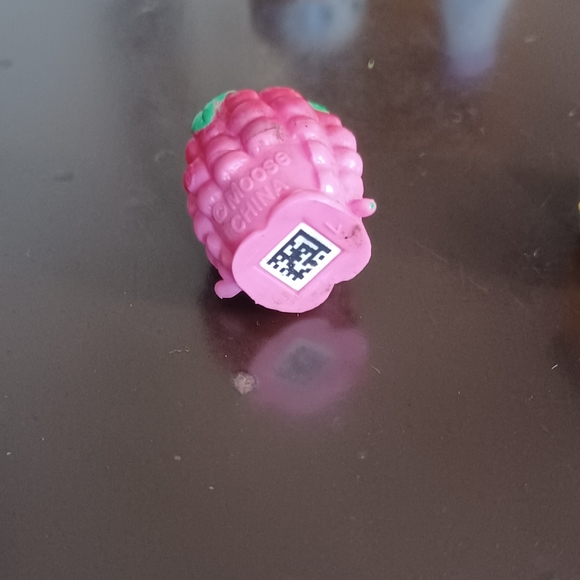 Shopkins Rasberry necklace - Picture 2 of 2